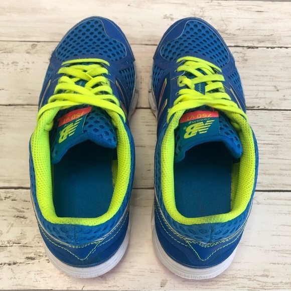 NEW BALANCE 750 V1 Women’s Running Sneakers Size 7 - Picture 9 of 13